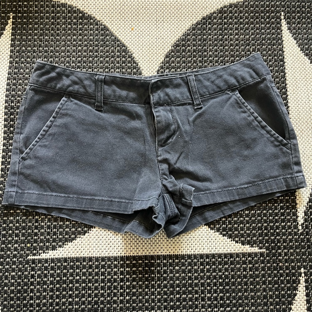 Empyre Gray Jean Shorts Classic Style